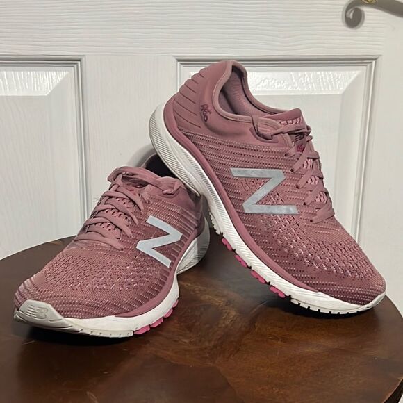 🔥🔥 NEW BALANCE 860 v10 Running Shoes - Mauve - EXCELLENT - Women Sz 11 - Picture 1 of 15